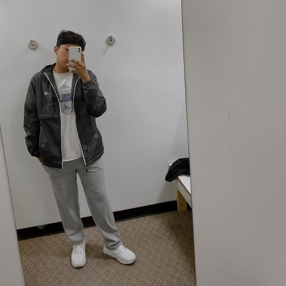 Meet your Posher, Jonathan - Picture 1 of 1